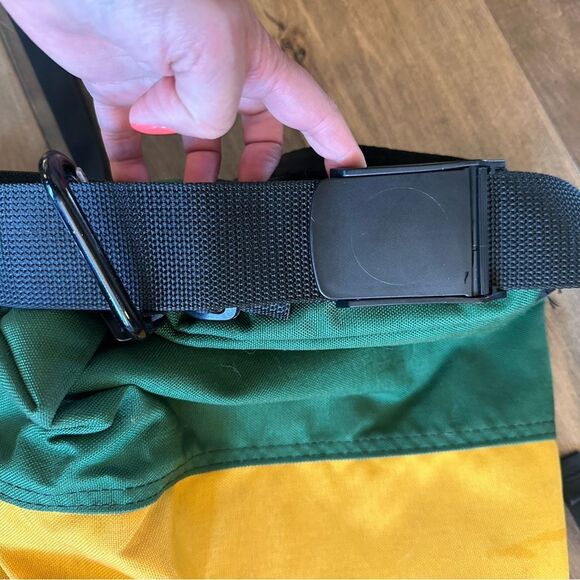 Timbuk2 RASTA Multicolor Messenger Laptop Bag Red Gold Green - Picture 5 of 6